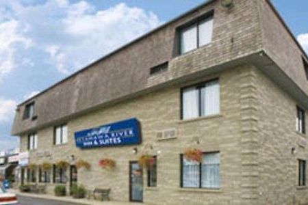 Petawawa River Inn & Suites Extérieur photo