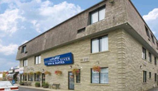 Petawawa River Inn & Suites Extérieur photo
