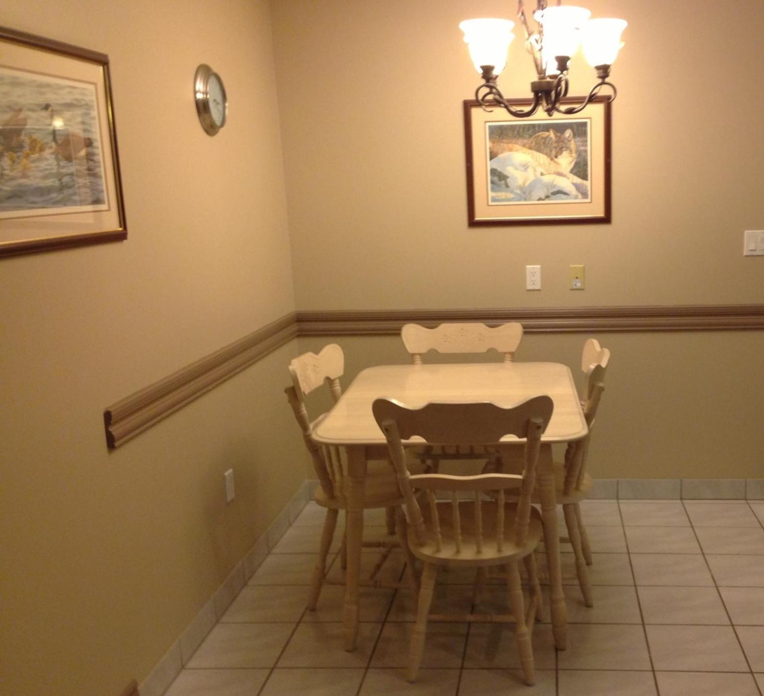 Petawawa River Inn & Suites Extérieur photo