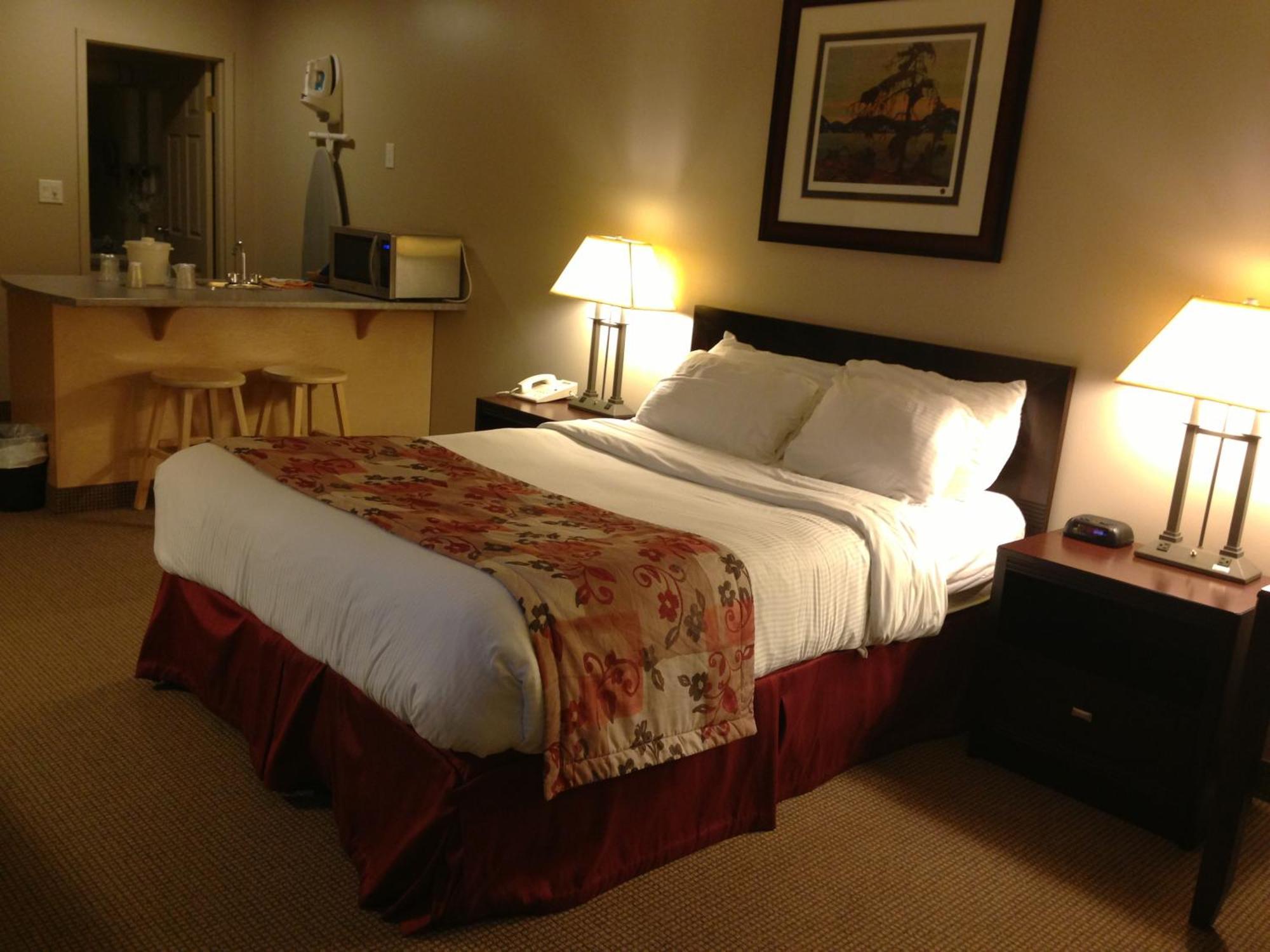 Petawawa River Inn & Suites Extérieur photo